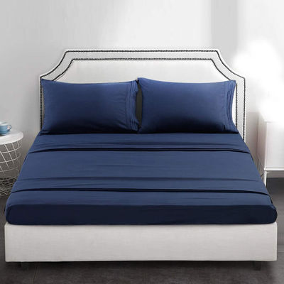 Trouvez un sommeil reposant avec un ensemble de feuilles de microfibre brossées de 3 lignes