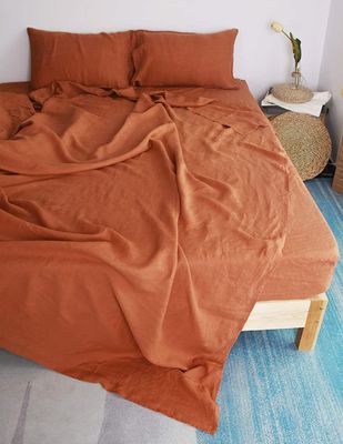 Créez une chambre confortable avec notre ensemble de draps de lin 100% français pour toutes les saisons